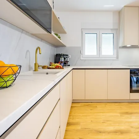 Apartment Frane - Makar *