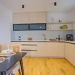 Frane - Makar Makarska