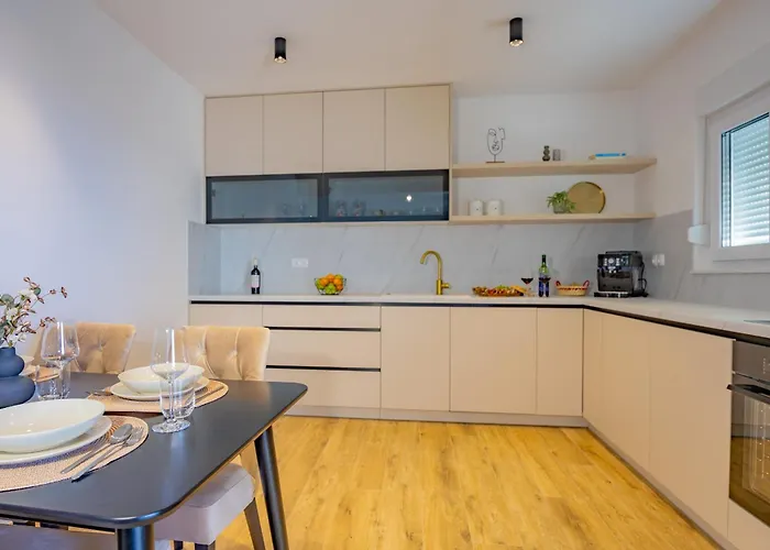 Frane - Makar מאקרסקה